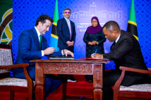 Read more about the article President Hon. Dr. Samia Suluhu Hassan witnesses the signing of MOU between TCCIA and UAE